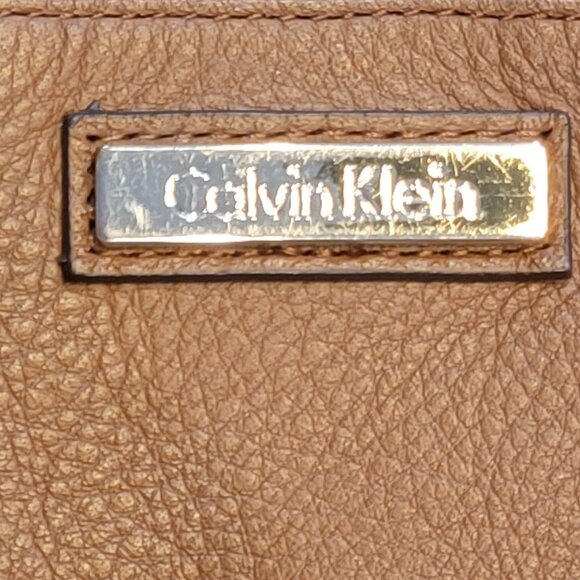 Calvin Klein Small ID/Card Case with Key Chain - Picture 11 of 11